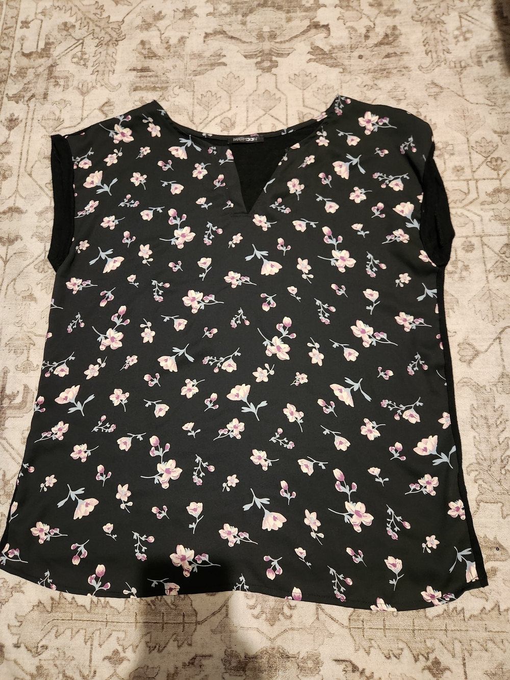Black Floral V-Neck Cap Sleeve Top